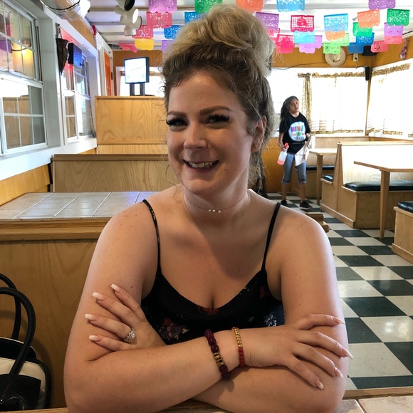 Meet your Posher, Amy - Picture 4 of 8